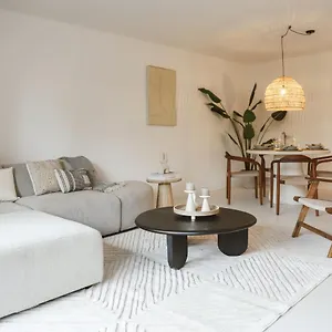  Apartment In